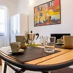 Ton Ton Apartment By Ghor
